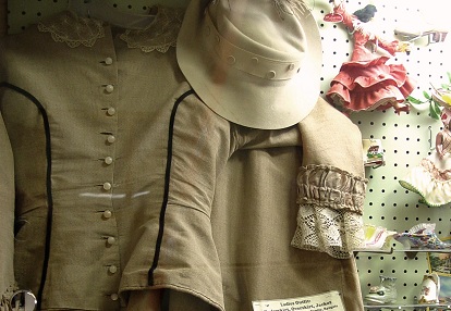 Travel Display Exhibits Museum